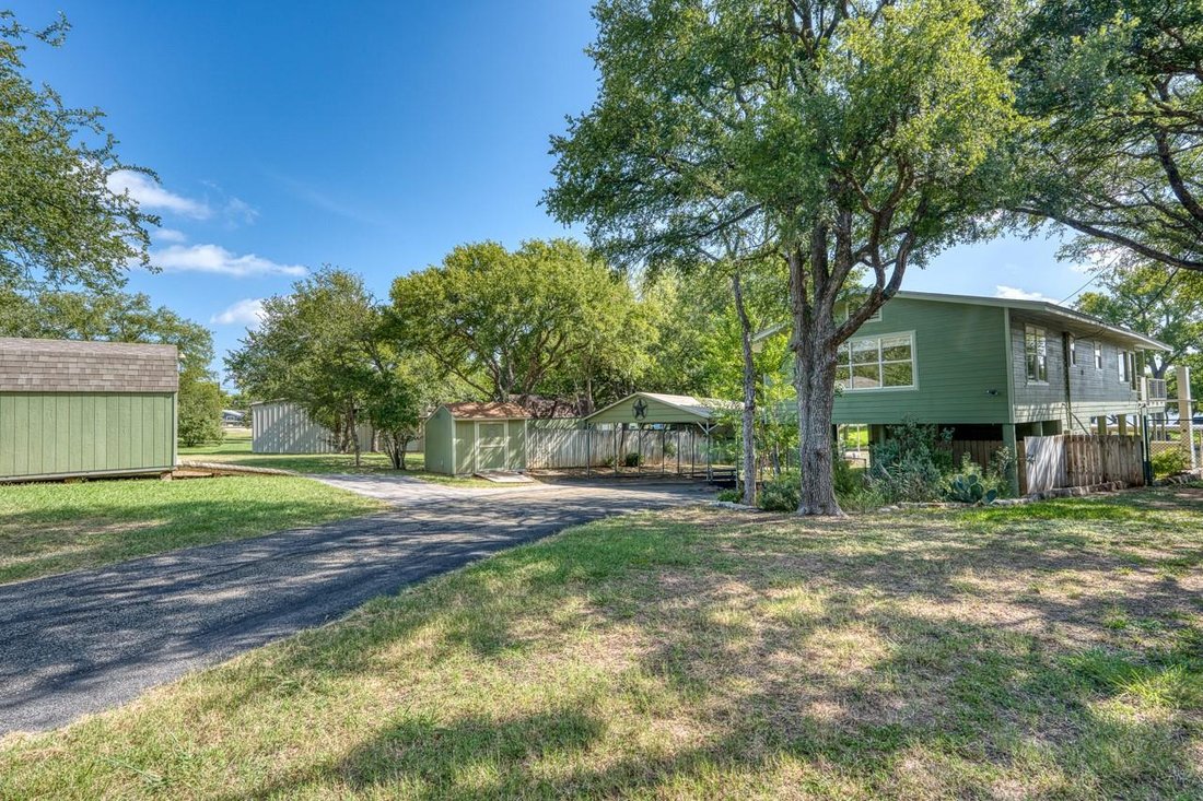 House in Llano, Texas, United States 4 - 17231101