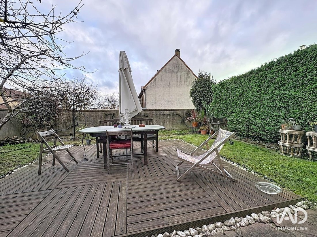 House in Les Alouettes, Carrieres-sur-Seine, France 1 - 17231675