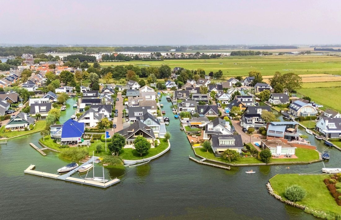Villa in Kaag, South Holland, Netherlands 3 - 17233702