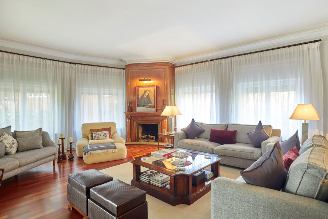 Apartment in Sarrià-Sant Gervasi, Barcelona, Spain 3 - 17234338