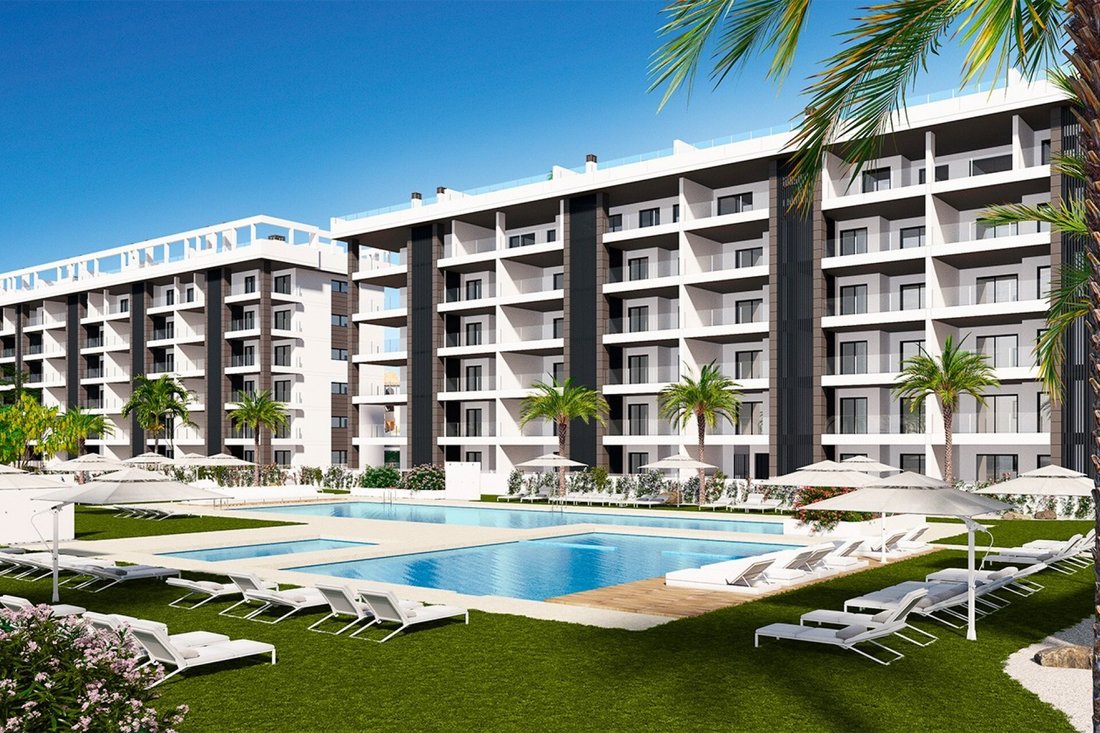 Penthouse in Torrevieja, Valencian Community, Spain 1 - 15247567