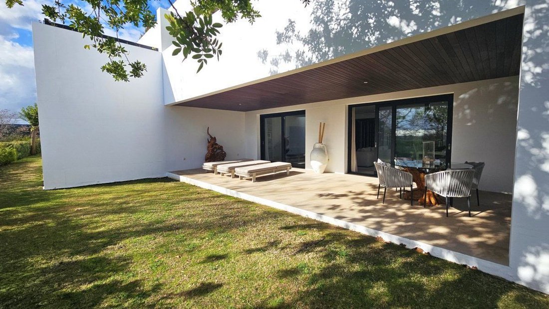 Apartment in Sotogrande, San Roque, Andalusia 1 - 17234151