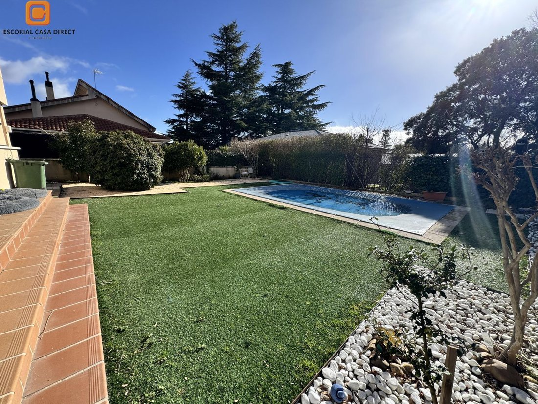 Chalet in El Escorial, Comunidad de Madrid, Spain 2 - 17234118