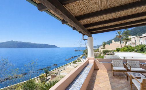 Villa in Santa Marina Salina, Sicily, Italy 1