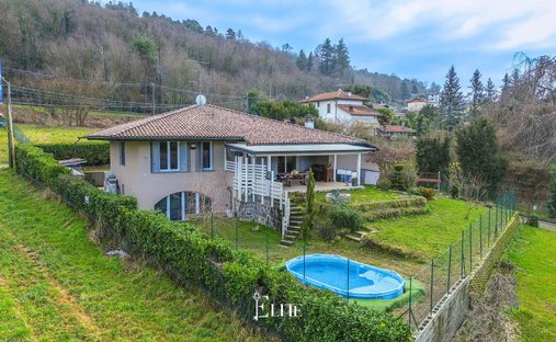Villa à Vergiate, Lombardie, Italie 1