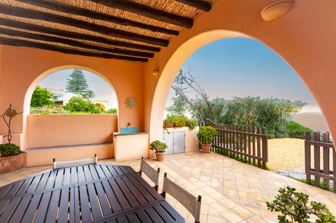 Villa à Santa Marina Salina, Sicile, Italie 2 - 17234383