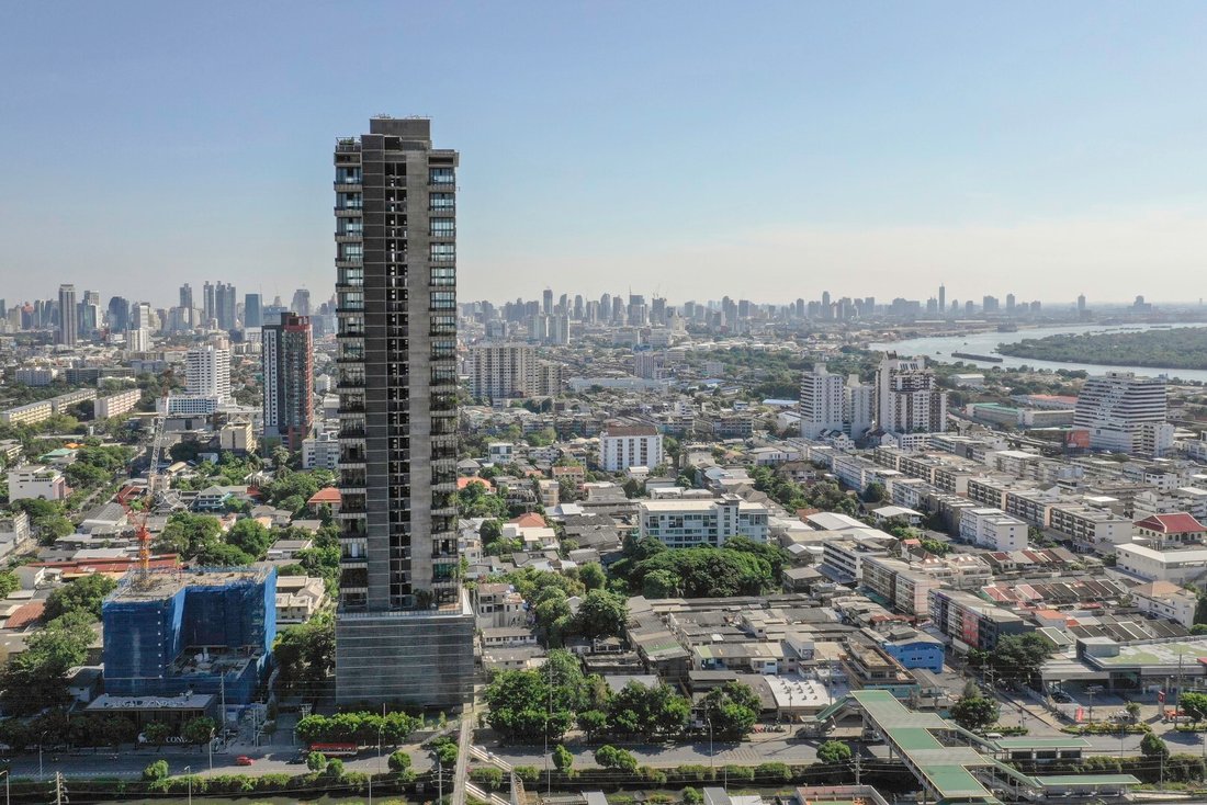 Windshell Naradhiwas luxury condominium for sale in Bangkok