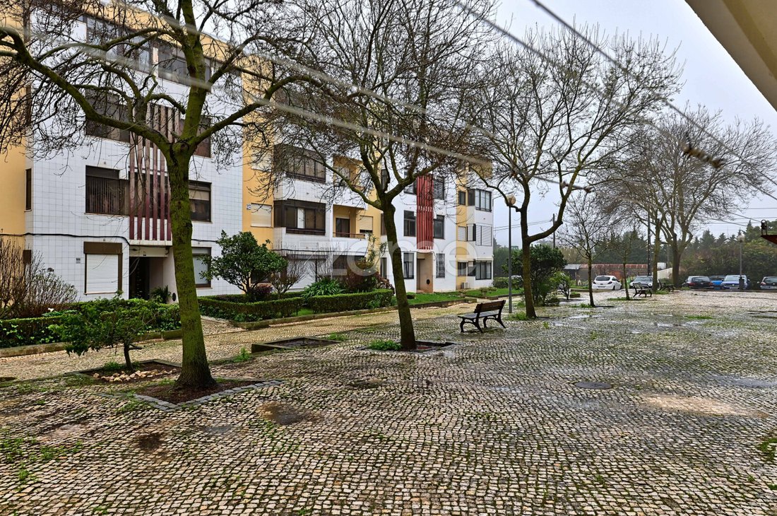 Apartment in Estoril, Cascais e Estoril, Lisbon 2 - 17237601