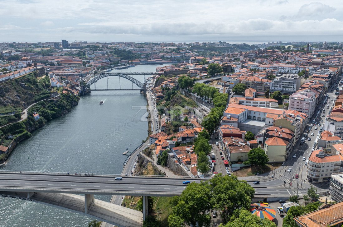 House in Cedofeita, Santo Ildefonso, Se, Miragaia, Sao Nicolau e Vitoria, Porto District, Portugal 1 - 17237603