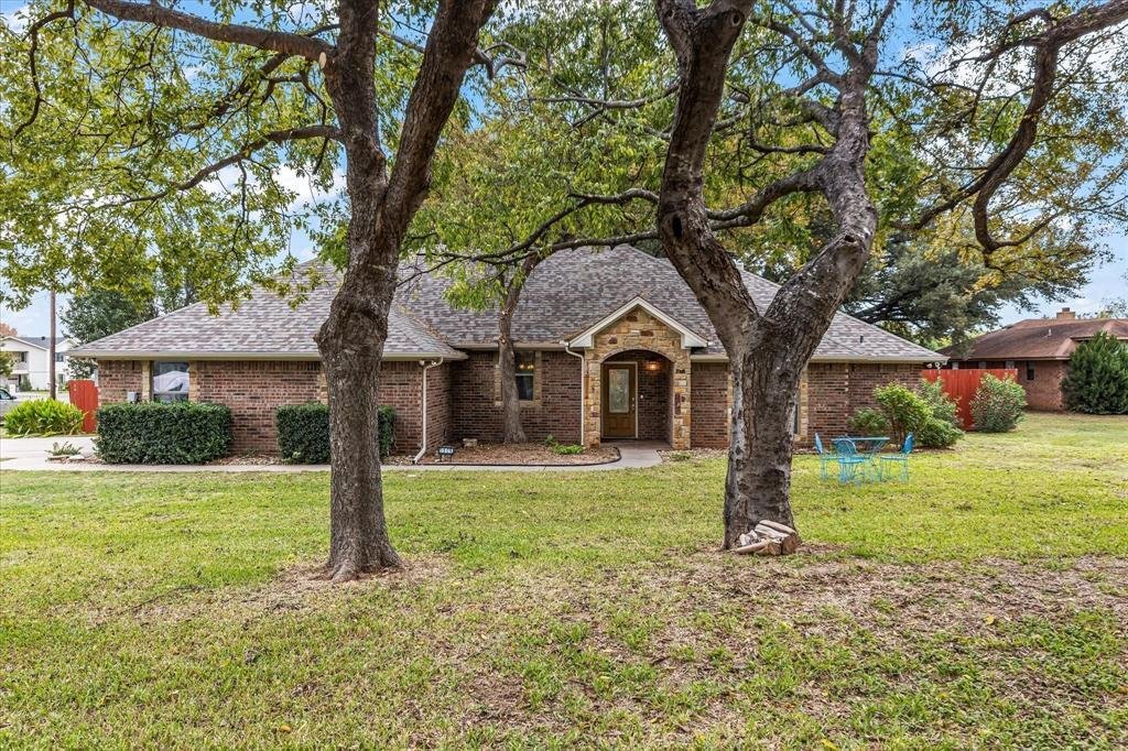 House in Granbury, Texas, United States 2 - 17236581
