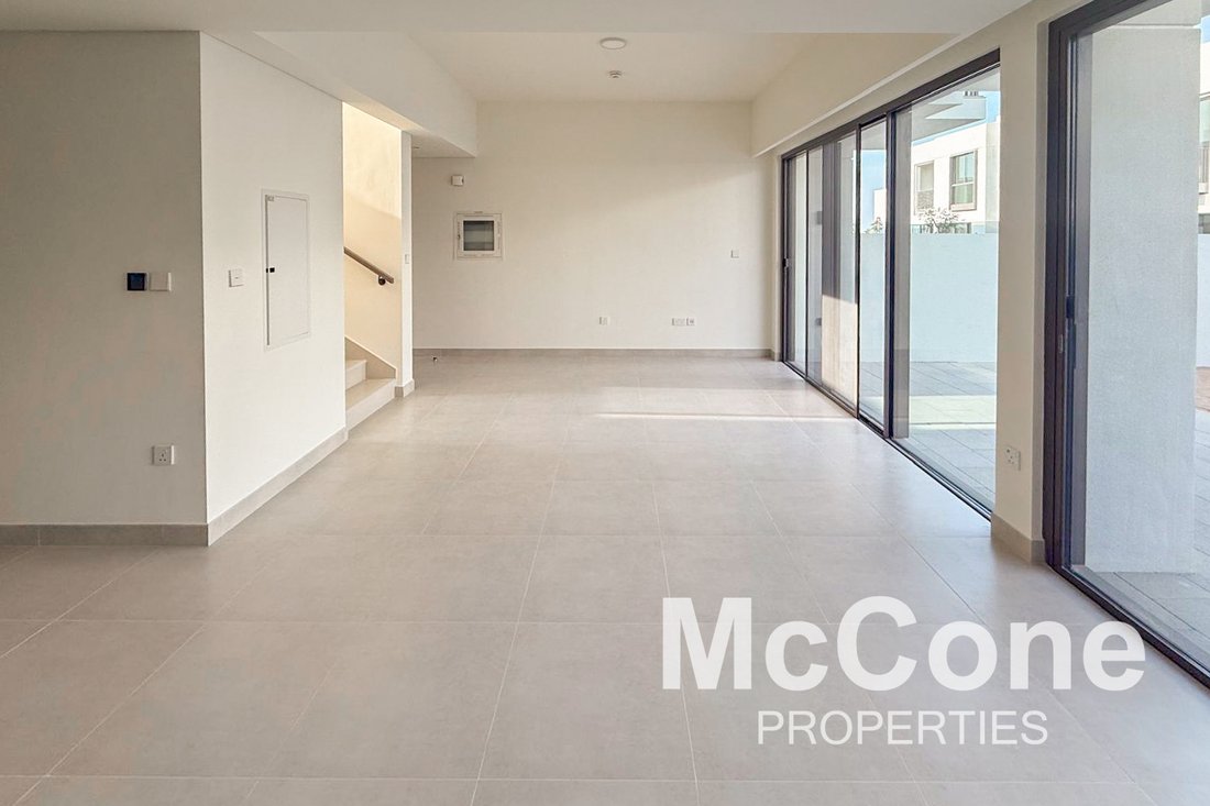 House in Jabal Ali Industrial 2, Dubai, United Arab Emirates 2 - 17234955