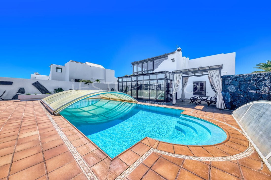 Villa in Costa Teguise, Teguise, Canary Islands 1 - 16796844