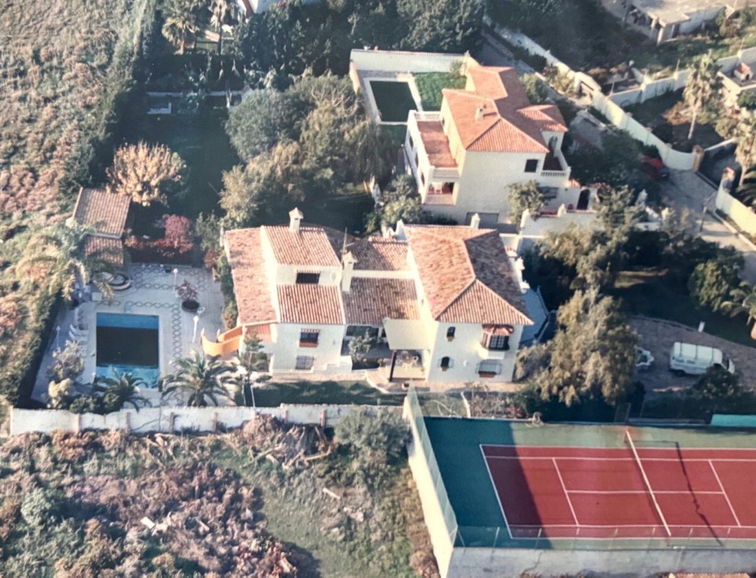 Villa in Estepona, Andalusia, Spain 1 - 17234828