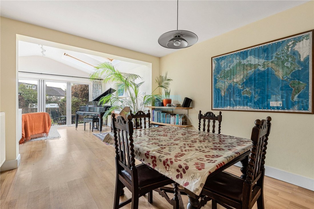 House in Mill Hill, Barnet, England 4 - 17234640