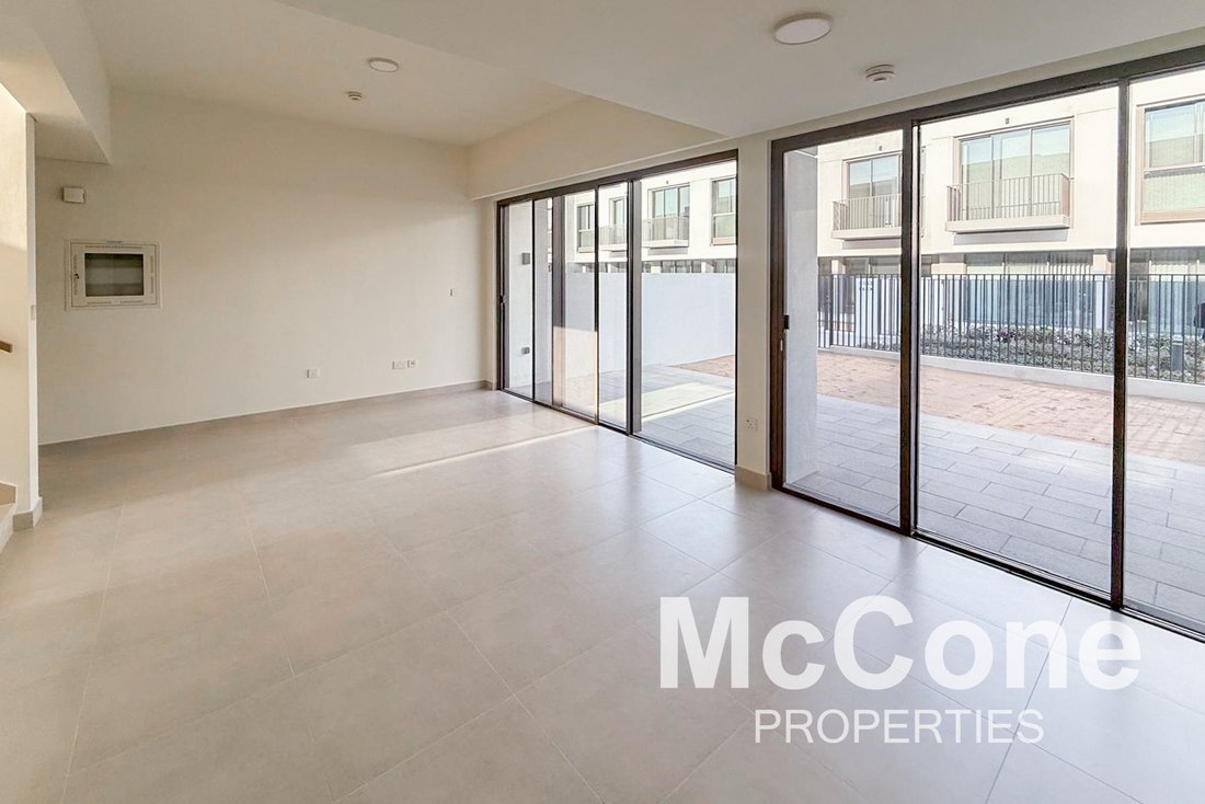 House in Jabal Ali Industrial 2, Dubai, United Arab Emirates 1 - 17234955