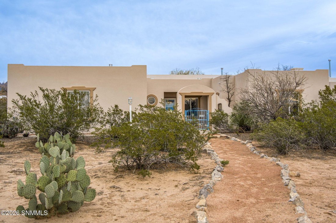 House in Las Cruces, New Mexico, United States 3 - 17237638
