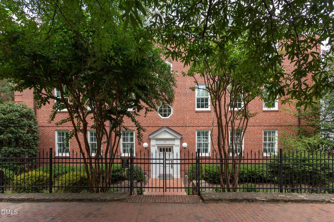 Condo in Chapel Hill, North Carolina, United States 5 - 17236758