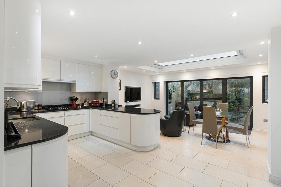 Townhouse in Holland Park, Kensington And Chelsea, England 2 - 17236927