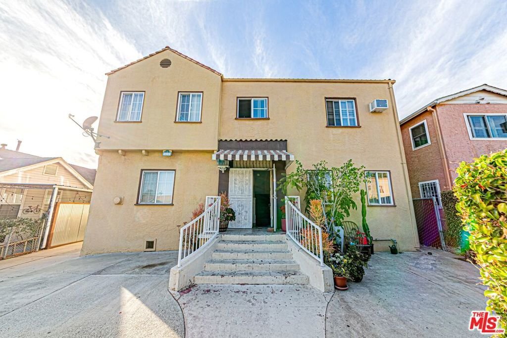Los Angeles, California, United States 1 - 17236286