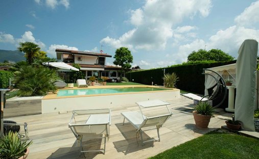 Villa in Molteno, Lombardy, Italy 1