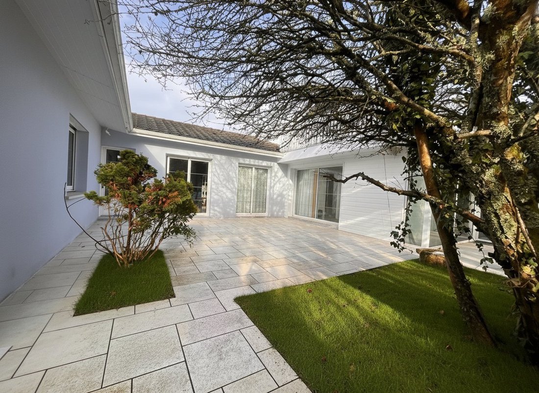 Villa in Sud Est, Andernos-les-Bains, France 2 - 17237405