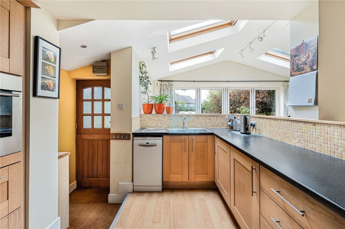 House in Mill Hill, Barnet, England 2 - 17234640