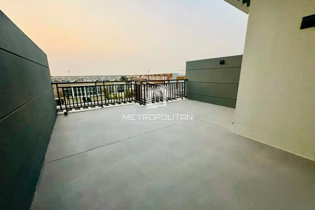 Villa in Damac Hills 2, Dubai, United Arab Emirates 4 - 16991426