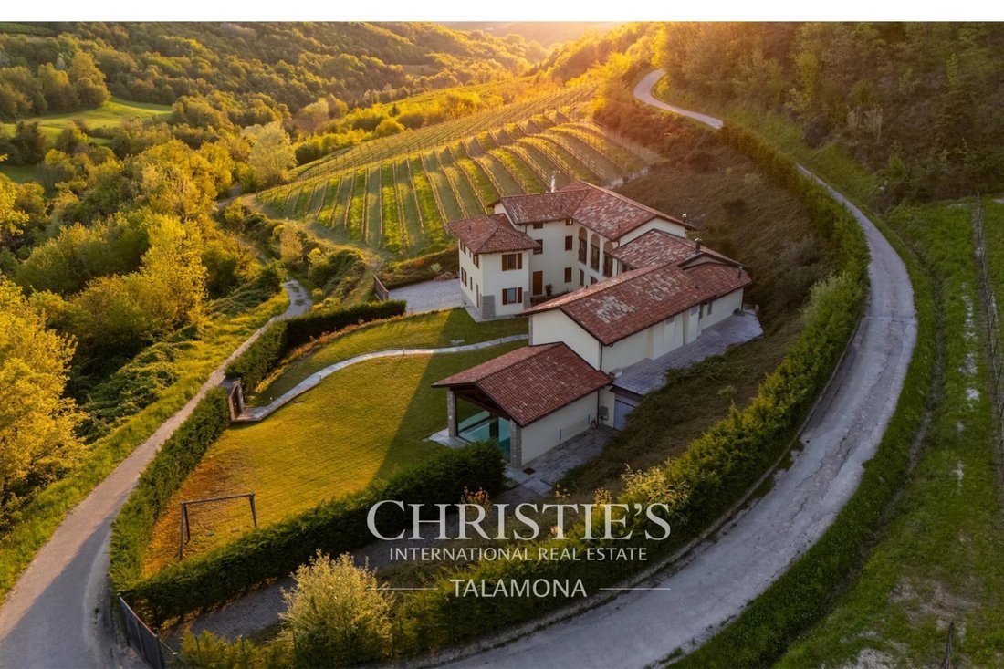Villa in Serravalle Langhe, Piedmont, Italy 2 - 16819574