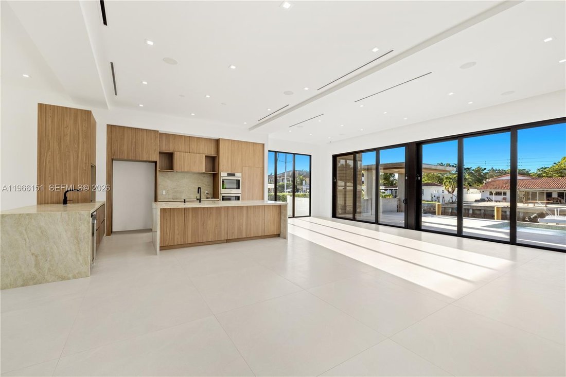 House in North Miami Beach, Florida, United States 4 - 17235942