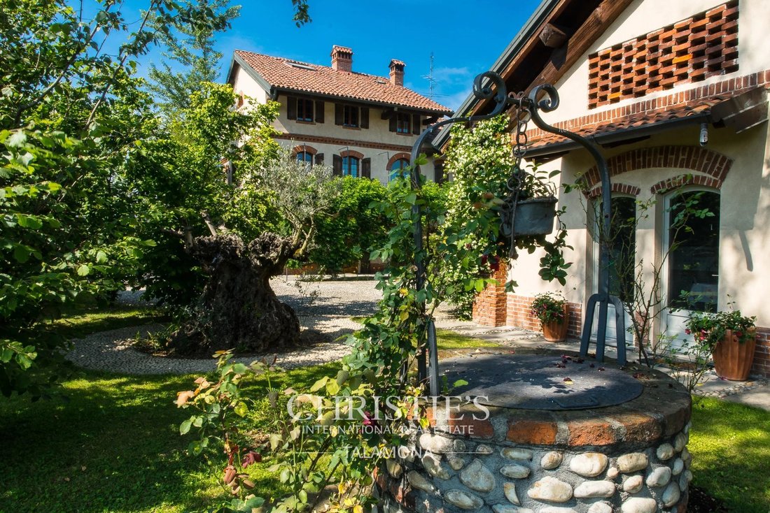 Estate in Oleggio, Piedmont, Italy 1 - 17235425