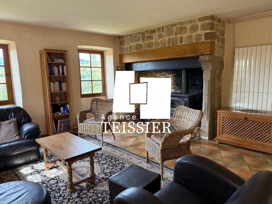 Country House in Saint-Pierre-Saint-Jean, Auvergne-Rhône-Alpes, France 4 - 17237894