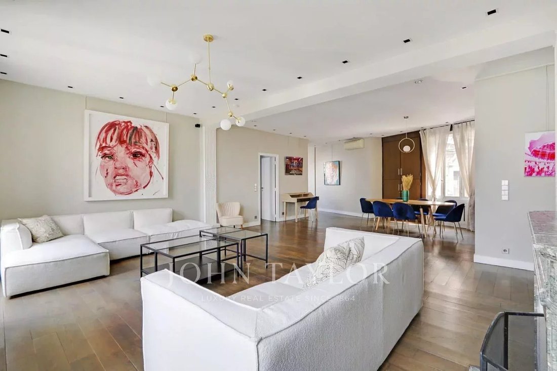 Apartment in Triangle d'Or, Paris 8e Arrondissement, Paris 4 - 17235447