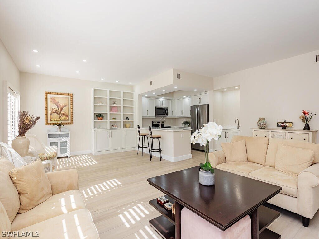 Condo in Naples, Florida, United States 5 - 17234866
