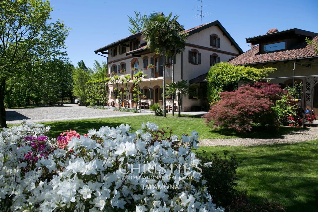 Estate in Oleggio, Piedmont, Italy 2 - 17235425