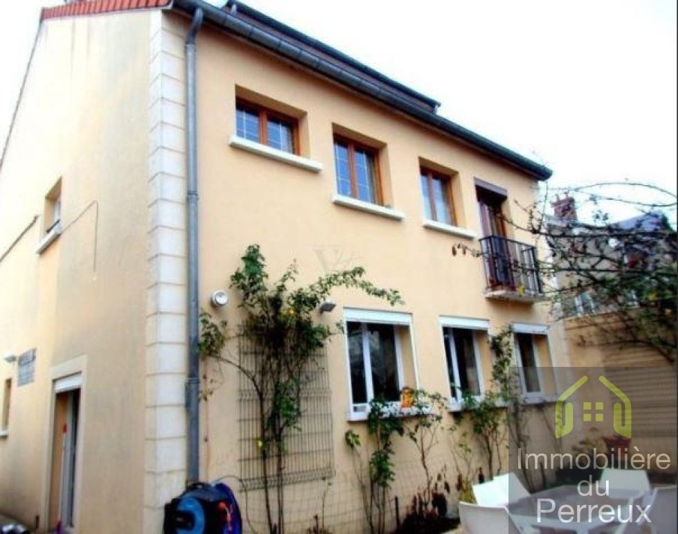 House in Neuilly-Plaisance, Ile-de-France, France 1 - 17235273
