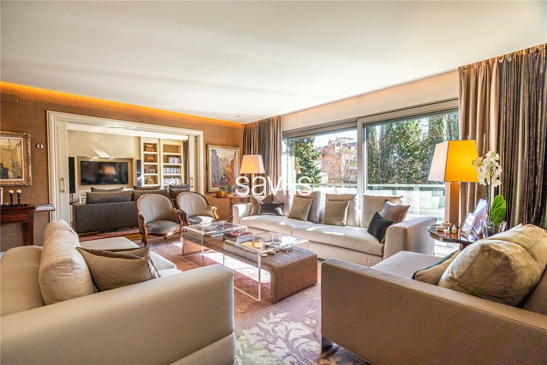 Apartment in Sarrià-Sant Gervasi, Barcelona, Spain 1 - 17236938