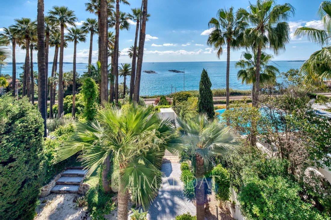 Villa in La Californie, Cannes, France 1 - 17235202