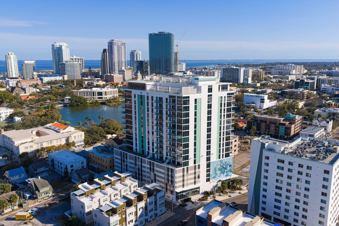 Condo in St. Petersburg, Florida, United States 1 - 17235795