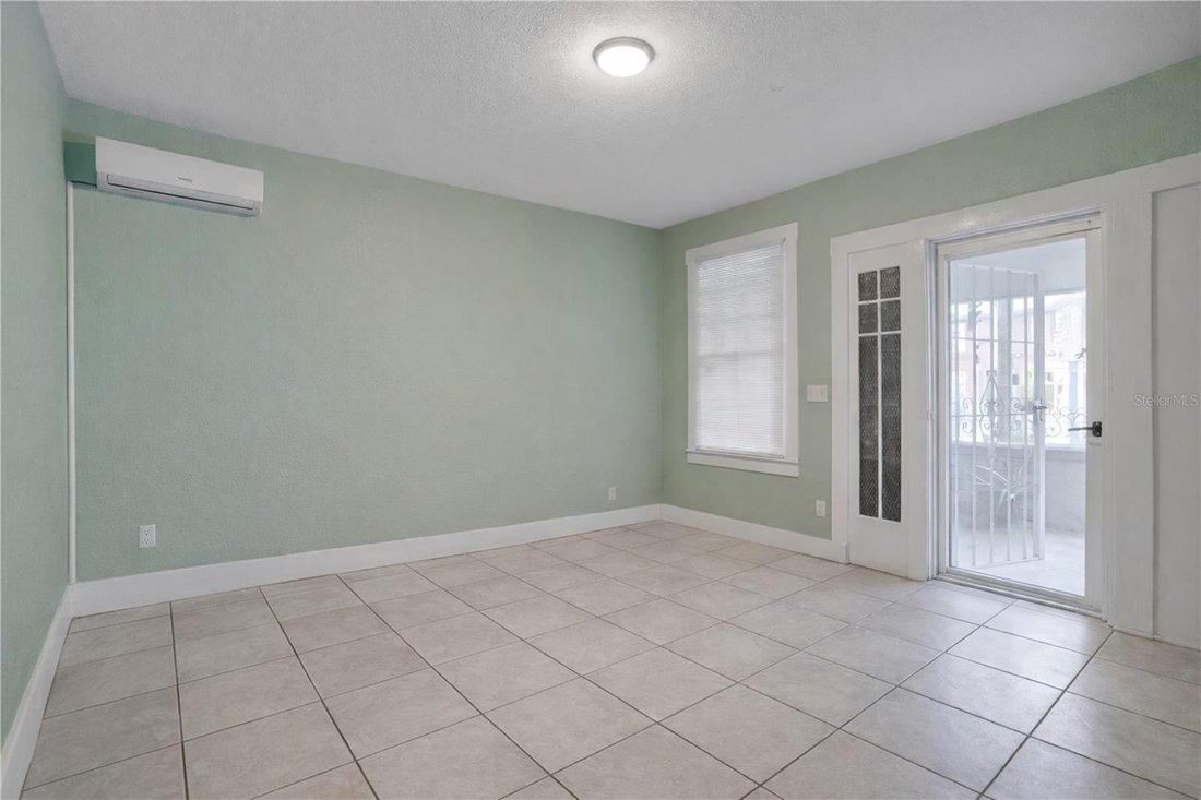 Tampa, Florida, United States 4 - 17236002