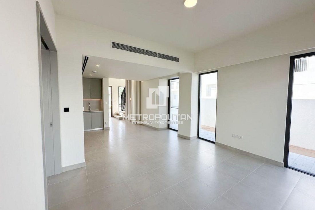 Townhouse in Al Wasl, Dubai, United Arab Emirates 2 - 17235666