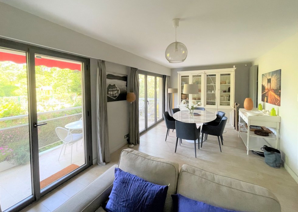Apartment in Granettes-Jauberte-Sainte Anne, Aix-en-Provence, France 2 - 17235259