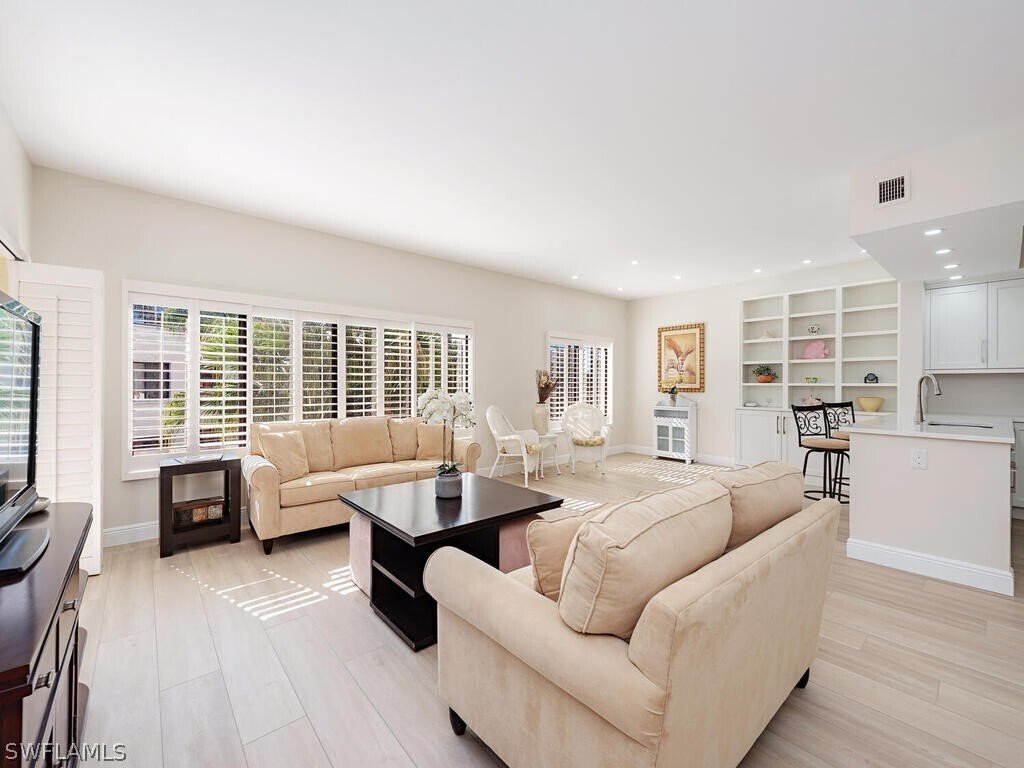 Condo in Naples, Florida, United States 3 - 17234866