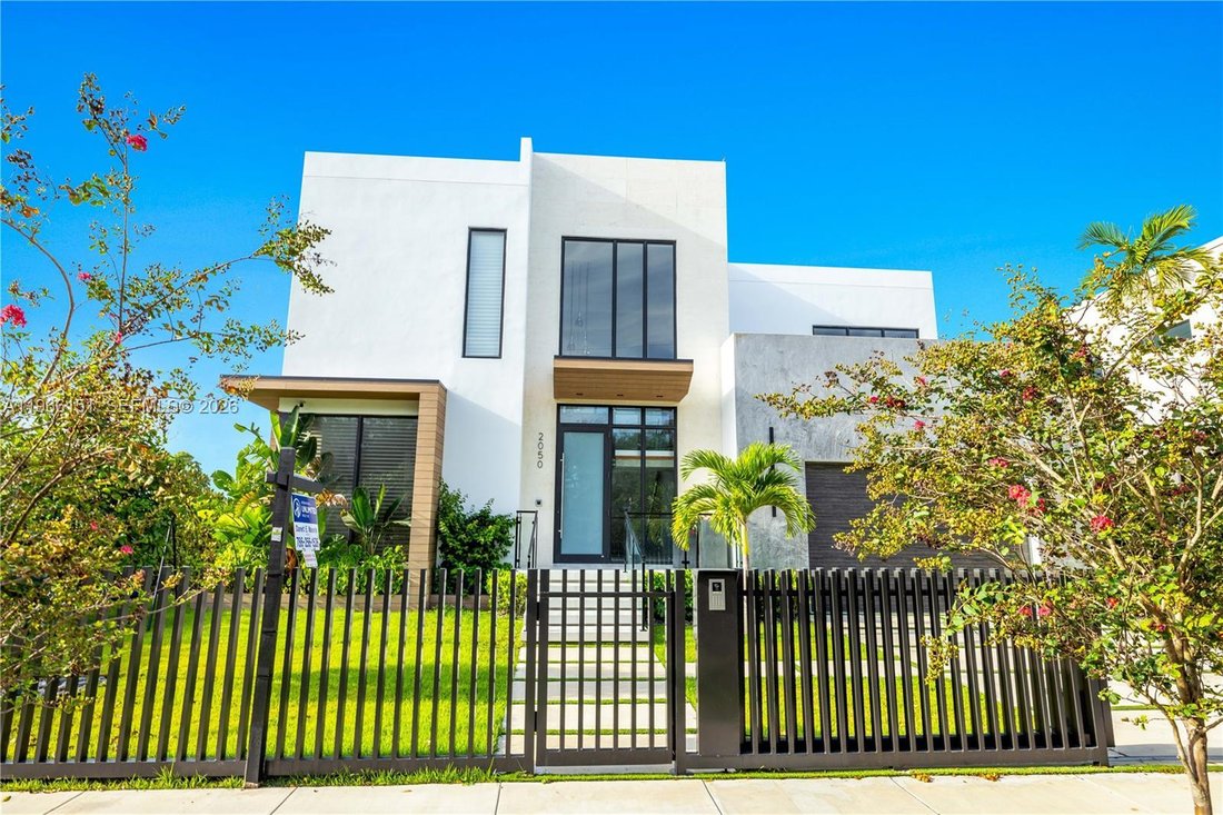 House in North Miami Beach, Florida, United States 1 - 17235942