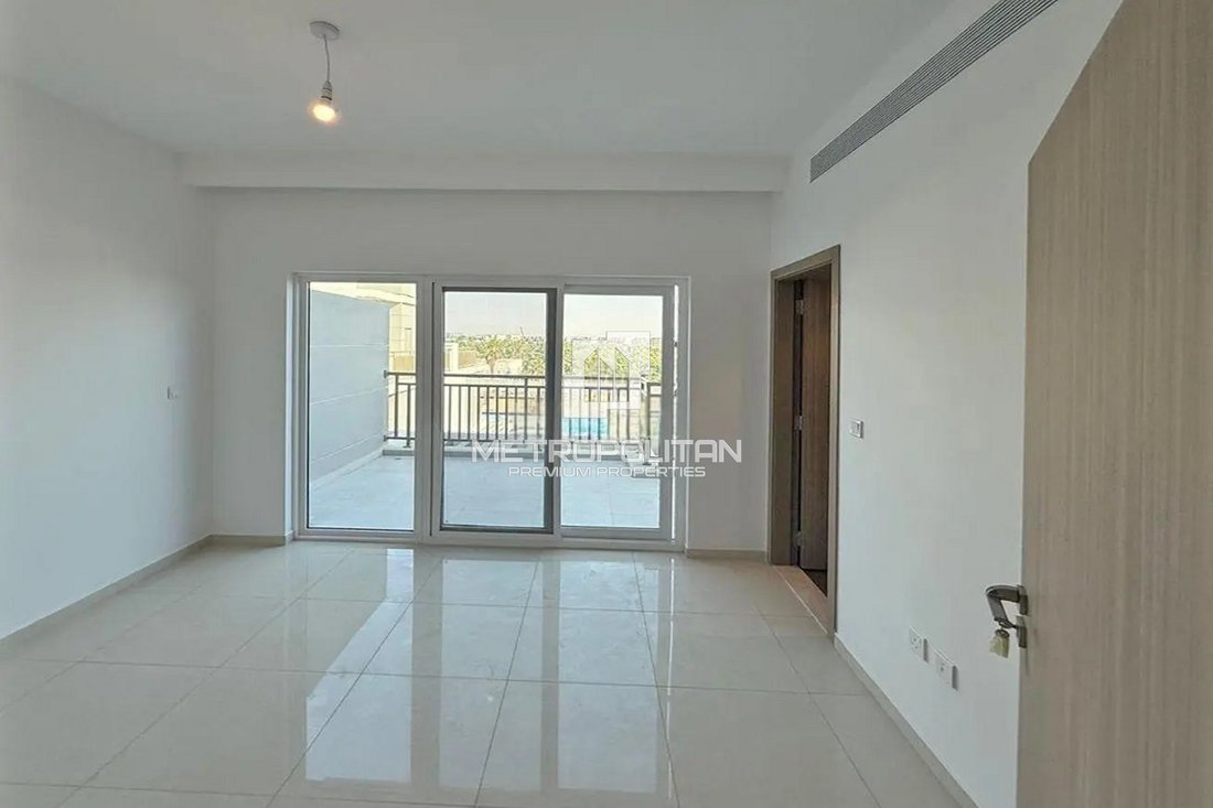 Villa in Damac Hills 2, Dubai, United Arab Emirates 1 - 16991426