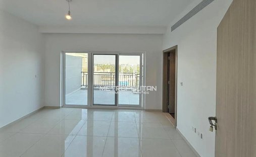 Villa in Damac Hills 2, Dubai, United Arab Emirates 1