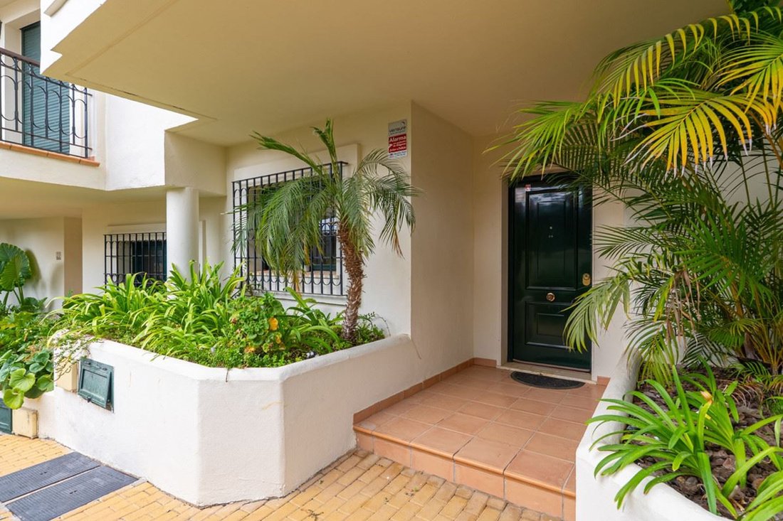 Townhouse in Estepona, Andalusia, Spain 2 - 17234974
