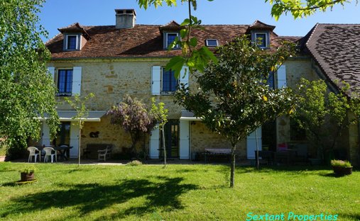 Estate in Excideuil, Nouvelle-Aquitaine, France 1