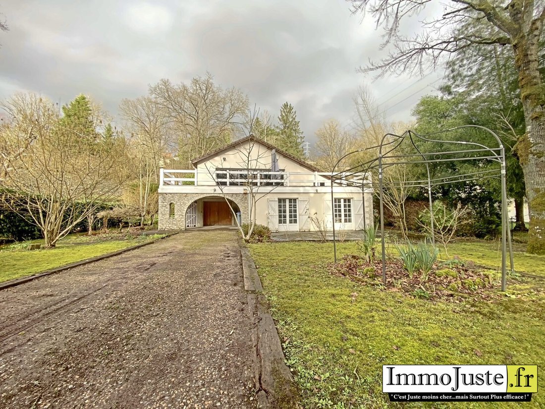 House in Les Essarts-le-Roi, Ile-de-France, France 1 - 17237923