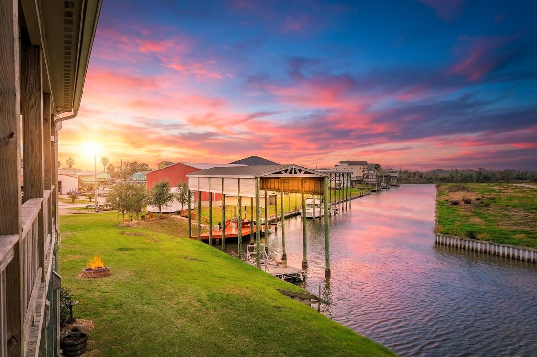 House in Freeport, Texas, United States 5 - 17232968
