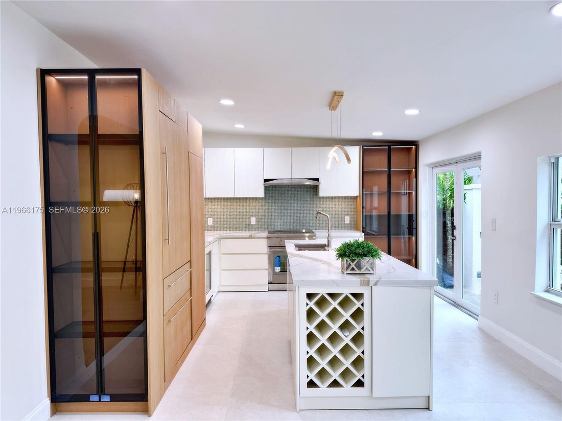 House in Miami, Florida, United States 5 - 17235941